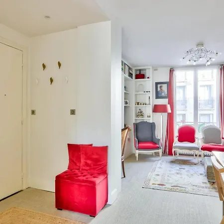 Cozy For 2 In The 16th Arrondissement Paříž
