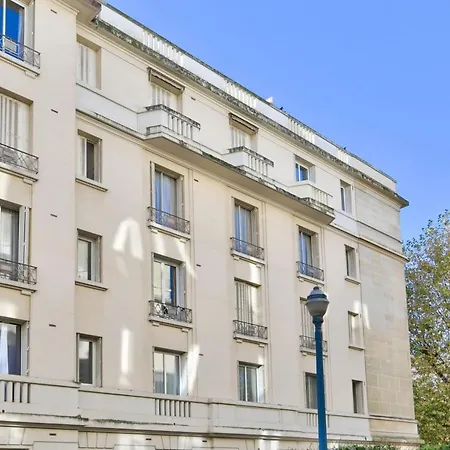 Cozy For 2 In The 16th Arrondissement *