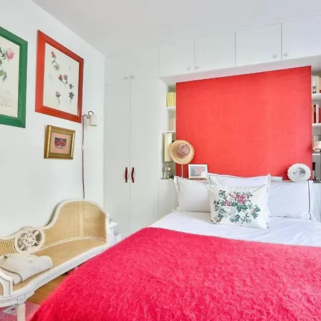 Cozy For 2 In The 16th Arrondissement *